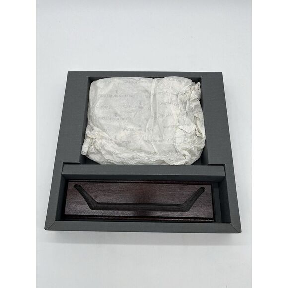 Waterford Crystal Nativity Display Backdrop In Box - Picture 7 of 10
